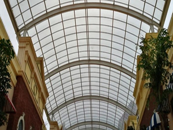 曲靖屋面网架顶棚吊装方案